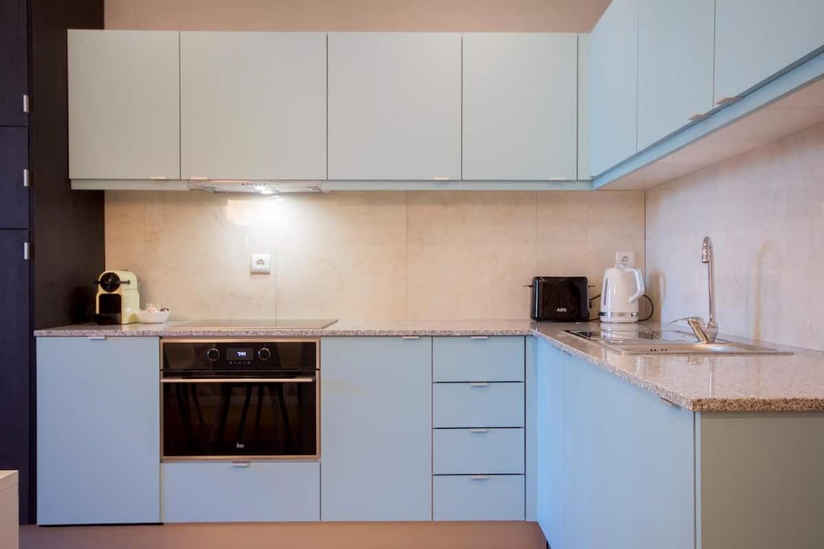 408 Gale Center Apartamento Wi-Fi, Estacionamento Порту Экстерьер фото